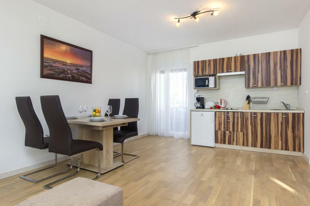 Apartmani Gabriella Vodice Ngoại thất bức ảnh