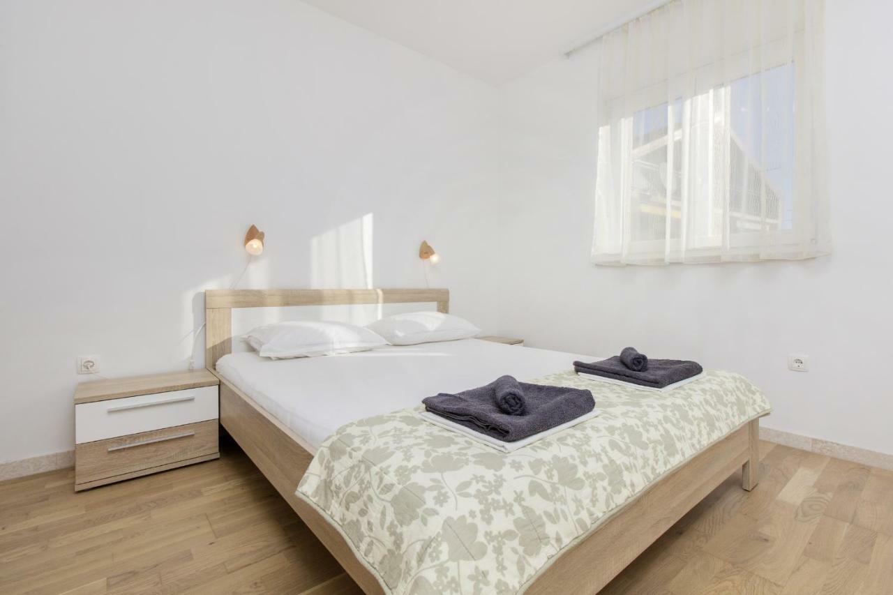Apartmani Gabriella Vodice Ngoại thất bức ảnh