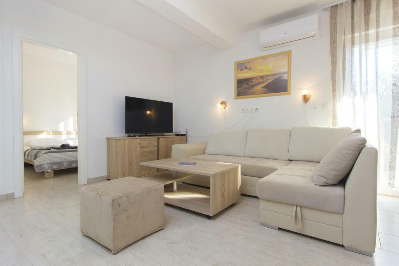 Apartmani Gabriella Vodice Ngoại thất bức ảnh
